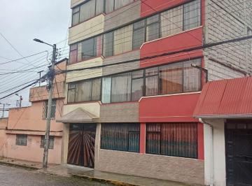 Casa de 20 habitaciones, Quito · Casa Rentera de 8 Departamentos en Venta a 2 Cuadras del Estadio del Aucas