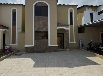Casa de 3 habitaciones, Daule · Casa de Venta en La Joya
