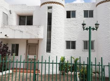 Casa · 80m² · 2 Habitaciones · 2 Estacionamientos · Casa de 2 Habitaciones en Conjunto Privado en Tonsupa - Esmeraldas