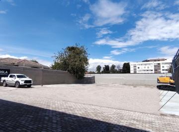 Local comercial · 180m² · 15 Estacionamientos · Local Comercial - Los Chillos