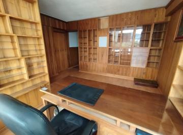Oficina comercial , Quito · J/ La Pradera, Oficina de 48 m² en Arriendo, Semi Amoblada.