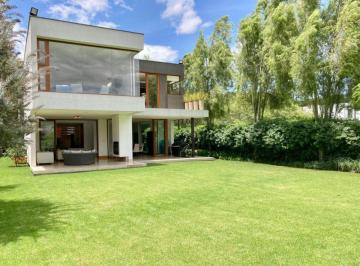 Casa de 3 habitaciones, Quito · Casa de 997 m² con 3 Dorm. en Venta en Rivera de La Viña
