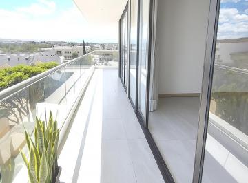 Departamento de 2 habitaciones, Quito · Departamento con Balcon y Vista