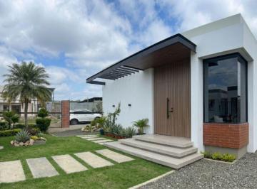Casa de 3 habitaciones, Portoviejo · Casa de Estreno Sector Llanos Portoviejo