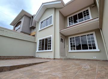 Casa de 3 habitaciones, Cuenca · Vive a Minutos de Wayra Plaza