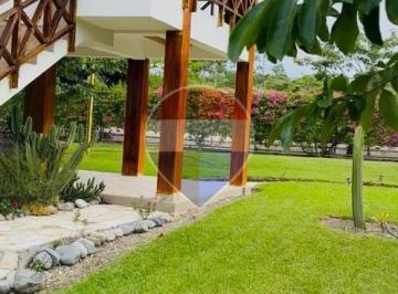 Bodega-Galpón · 321m² · 2 Habitaciones · Quinta en Venta en Lomas del Bosque / 6.650 m² Vcta