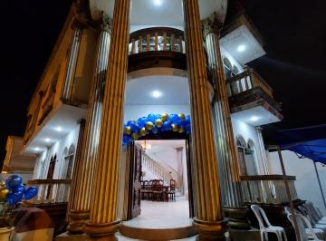 Casa de 4 habitaciones, Guayaquil · Vendo Hermosa y Amplia Casa Esquinera en Samanes 1,terraza, 3 Parqueos, 4 Dorm.