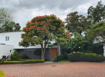 Casa de 3 habitaciones, Quito · Venta de Casa en Exclusiva Urbanización Auqui Chico – Cumbayá