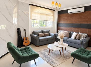Casa de 3 habitaciones, Guayaquil · Casa en Venta y Renta en La Urb. Portal Al Sol en Via La Costa