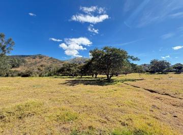 Terreno / Lote , Quito · ¡Gran Oportunidad de Inversión en La Merced! Terreno de 10000 m²