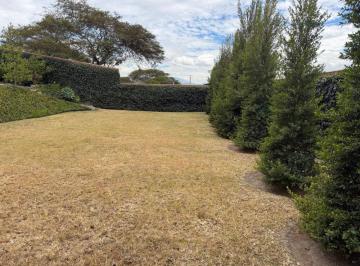 Terreno / Lote , Quito · Terreno con Dph de 640 m² en Venta en Tumbaco Proyecto Aprobado Para Casa de 280 m Urb. Algarrobos