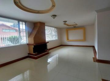 Casa · 224m² · 3 Habitaciones · 3 Estacionamientos · Casa en Venta en Jardines de La Pampa