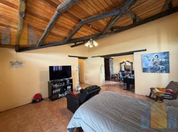 Casa · 700m² · 4 Habitaciones · 6 Estacionamientos · Casa en Venta - Valle de Los Chillos (San Rafael)
