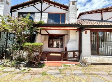 Casa de 3 habitaciones Alquiler USD 490 · Casa de Renta 131 m Más 34 m de Patio Dentro de Conjunto Sector Sangolqui
