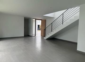 Casa · 178m² · 4 Habitaciones · 2 Estacionamientos · Casa por Estrenar Tumbaco