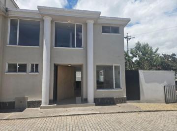 Casa de 2 habitaciones, Quito · Casa en Venta en Cashapamba Urbanizacion Provada San Ignacio: 2 Habitaciones 105.000