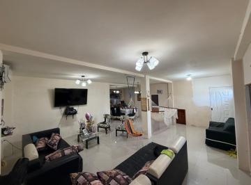 Casa · 238m² · 5 Habitaciones · 2 Estacionamientos · Casa en Alquiler Ciudad de Esmeraldas Parroquia Tachina Alemo