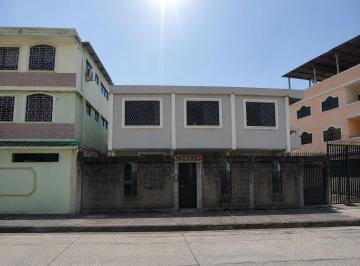 Casa · 219m² · 5 Habitaciones · 2 Estacionamientos · Se Vende Casa Rentera Ciudadela Ietel Vicy