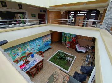 Casa de 4 habitaciones, Quito · Venta Casa de 1008 m² con 4 Habitaciones, en El Pinar Alto