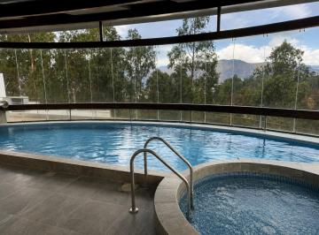 Departamento de 3 habitaciones, Quito · Departamento Amoblado en Venta – Cumbayá Vista Espectacular