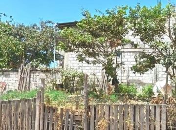 Terreno / Lote , Quito · Venta Terreno Esquinero de 330 m. en Calderón