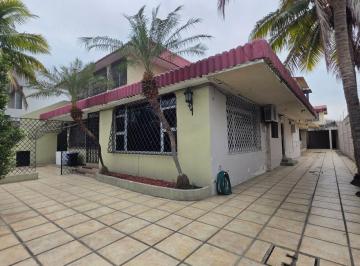 Casa de 7 habitaciones, Guayaquil · En El Corazón de Urdesa, Ideal Para Centro Médico, Academias, Oficinas Corporativas, Consultoras
