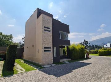 Casa · 160m² · 3 Habitaciones · 2 Estacionamientos · Casa de Renta en Tumbaco