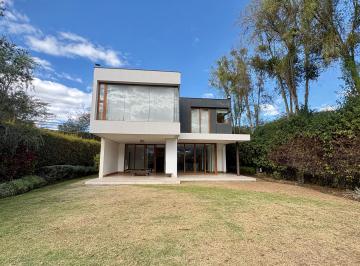 Casa de 3 habitaciones, Quito · Casa de Lujo en Venta | Cumbayá