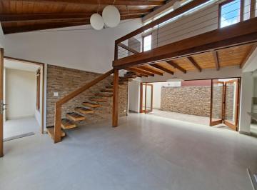 Casa · 153m² · 3 Habitaciones · 2 Estacionamientos · Vendo Hermosa Casa a 5 Minutos del Colegio Menor