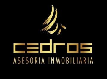 Bodega-Galpón · 70ha · 2 Habitaciones · 1 Estacionamiento · Nnuu y 10 de Agosto, Bodega 70 m $230