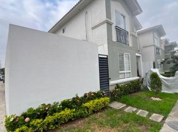 Casa de 3 habitaciones, Daule · Casa de Venta Casa Laguna, Esquinera