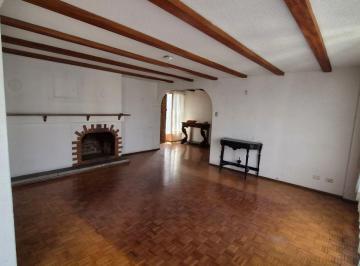 Departamento de 3 habitaciones, Quito · Venta - Amplio Departamento Para Remodelar - 3 Dorm.