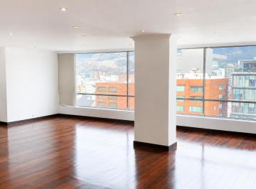 Departamento de 3 habitaciones, Quito · Amplio Departamento 216 m² en La Paz – 3 Dorm. y 4 Parqueaderos