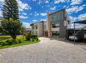 Departamento · 193m² · 3 Habitaciones · 2 Estacionamientos · Departamento en Renta Tumbaco 240 m², 3 Dorm. y Terraza Privada