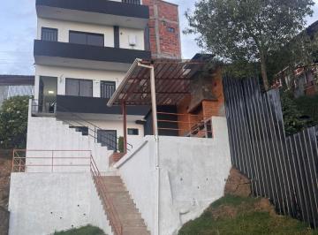 Casa de 4 habitaciones, Cuenca · Amplia Casa Rentera de Oportunidad, Sector Racar