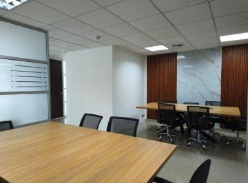 Oficina comercial , Guayaquil · Oficina Amoblada de Alquiler en El Parque Empresarial Colón, 84 m².