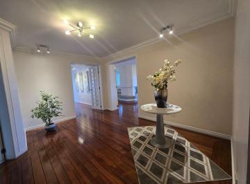 Departamento de 3 habitaciones, Quito · Departamento Amoblado 330 m² con 3 Dorm. en Alquiler en González Suárez