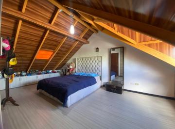 Casa de 4 habitaciones, Quito · Casa de 146 m² con 4 Dorm. en Venta en Calderón