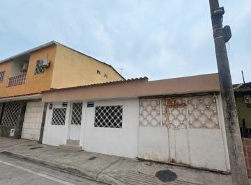 Casa de 3 habitaciones, Guayaquil · Casa en Venta en Cdla Samanes 3 en Conjunto Cerrado Al Norte