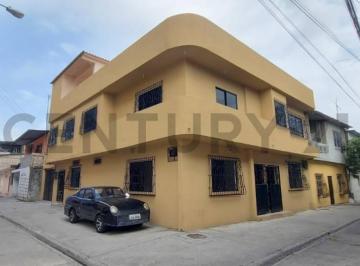 Casa · 325m² · 6 Habitaciones · 1 Estacionamiento · De Oportunidad Venta Amplia Casa Rentera Sur Tulipanes 3 Depart y 2 Suites Elsm