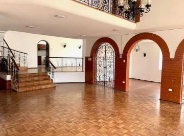 Casa · 400m² · 4 Habitaciones · 4 Estacionamientos · Vs Quito Tenis, Rento Casa 2 Plantas 4d 400 m con Jardín Propio 100 m