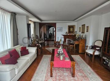Departamento · 305m² · 3 Habitaciones · 2 Estacionamientos · Venta de Departamento en Urbanizacion Jardines del Batan