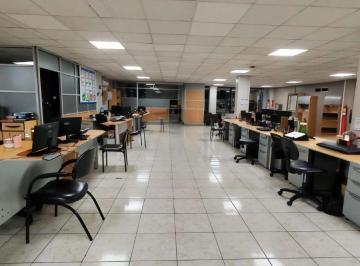Edificio-Hotel-Fabrica de 11 habitaciones, Cuenca · Edificio Comercial en Alquiler Sector Av Remigio Crespo