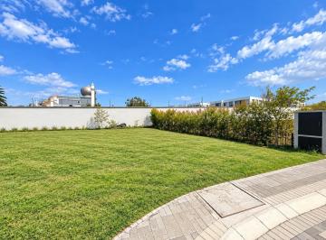 Terreno / Lote · 588m² · Puembo - Sector La Gruta 588.61 m² en Venta Terreno Unifamiliar Cos 100 %