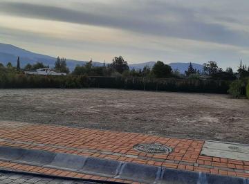 Terreno / Lote , Quito · Vendo Lindo Terreno de 1030 m en Urbanización en Puembo