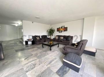 Departamento · 266m² · 3 Habitaciones · 2 Estacionamientos · Venta Oportunidad Amplio Departamento con Terraza Propia Urb. El Condado