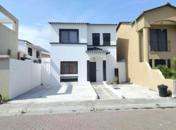Casa de 3 habitaciones, Guayaquil · Casa de Venta en La Urbanización Villa Club, 3 Dorm., La Aurora.