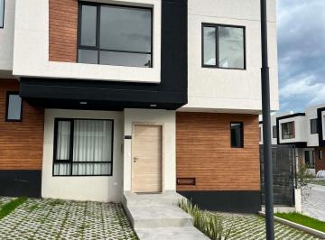 Casa de 3 habitaciones, Quito · Hermosa Casa a Estrenar en Conjunto Exlusivo - Tumbaco