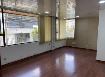 Oficina comercial · 300m² · 2 Estacionamientos · Vs Quito Tenis Bajo, Rento Oficina 300 m² con Terraza Cerca Avs Principales