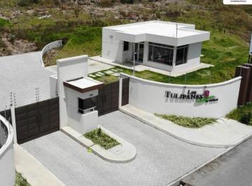 Terreno / Lote · 200m² · Terreno de 200 m en Urbanizacion Cerrada en Llano Chico Alto